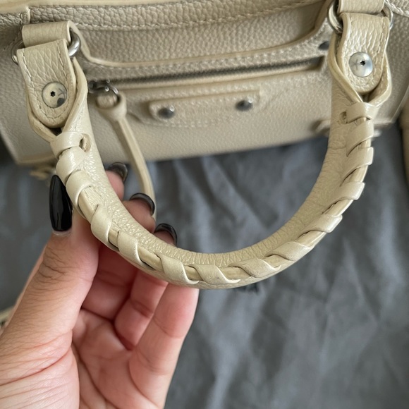 Balenciaga Neo Classic mini in cream - Picture 6 of 16